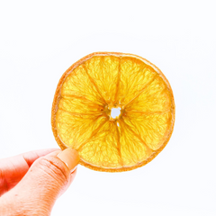  Dehydrated orange slices with bright citrus color for drinks, cakes, and food styling