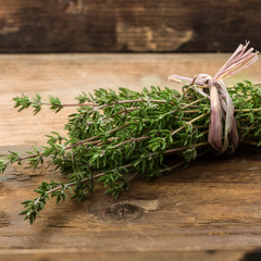 Culinary thyme bunch ideal for roasted meats, vegetables, and bar garnishes